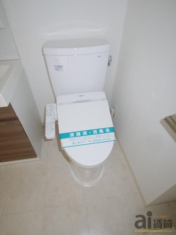 トイレ　※同仕様写真