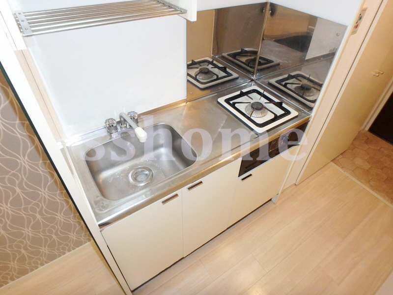 キッチン　切る場所ありますね