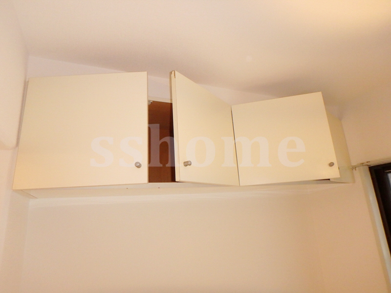 その他部屋・スペース　吊戸棚（バルコニー側壁上