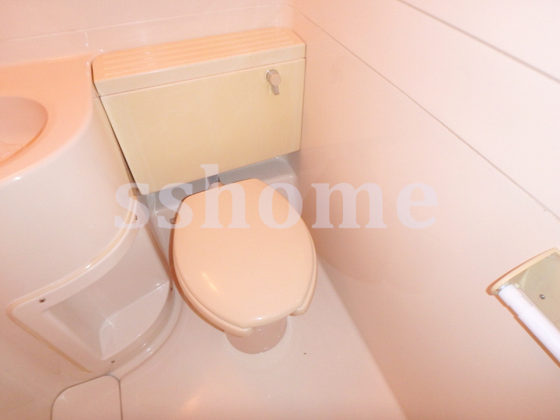 トイレ　ちょっと狭いです