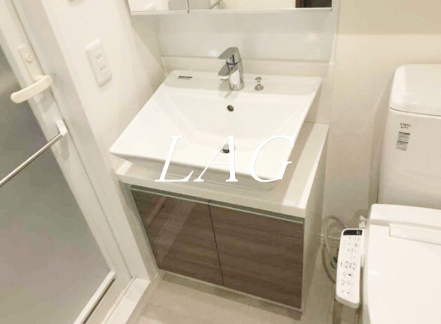 洗面設備　独立洗面台です。