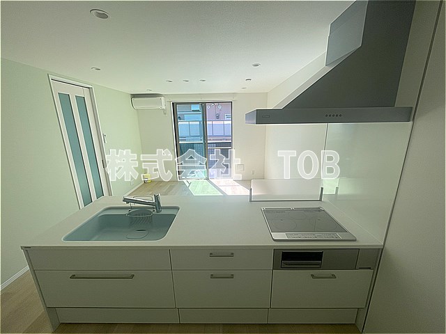 キッチン　2F　IH3口グリル付き