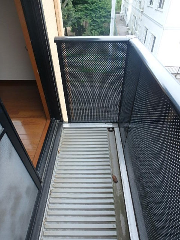 バルコニー　図面と現状に相違がある場合には現状を優先．．．