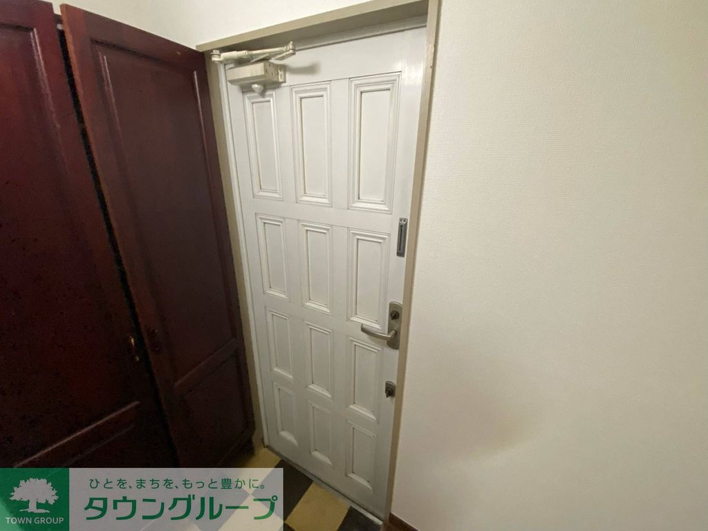 玄関　★お問い合わせはタウンハウジングまで★