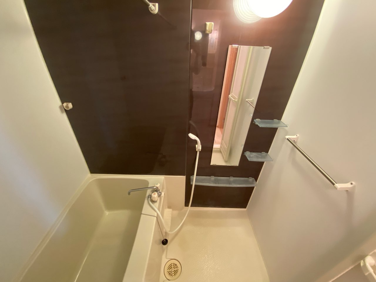 バス・シャワールーム　浴室乾燥機つきで便利！