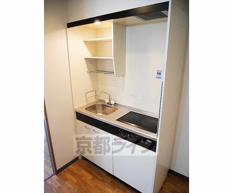 キッチン　コンロ付きのキッチン