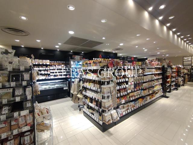 スーパー　明治屋 渋谷ストアー（スーパー）まで319m