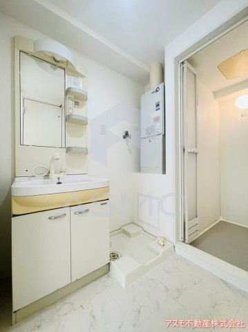 洗面設備　同マンション別部屋参考写真