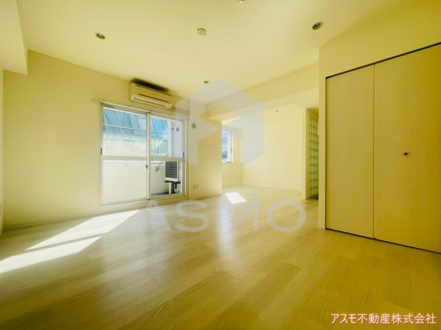 居室・リビング　同マンション別部屋参考写真