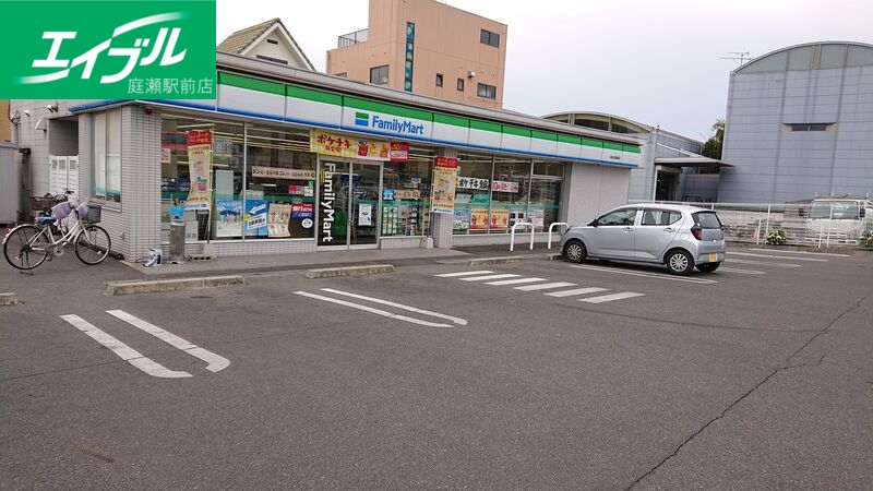 コンビニ　ファミリーマート岡山西長瀬店（コンビニ）まで370m