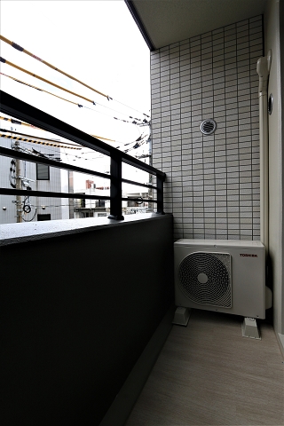 バルコニー　日当たり良好なバルコニー