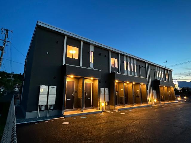 建物外観　外観写真（夜）