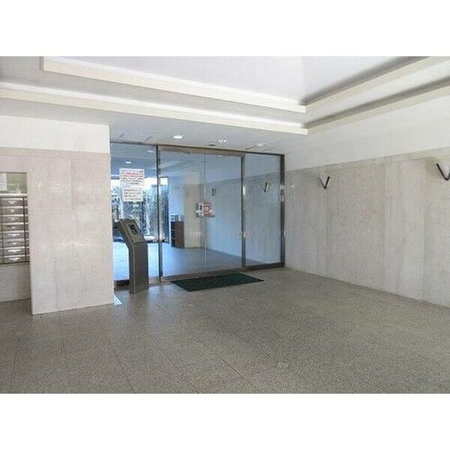 エントランス　【エントランス（外）】マンションエントランス