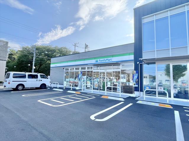 コンビニ　ファミリーマート　沼津宮前町店（コンビニ）まで569m