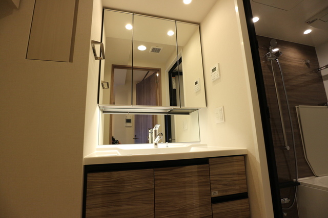 洗面設備　洗面所