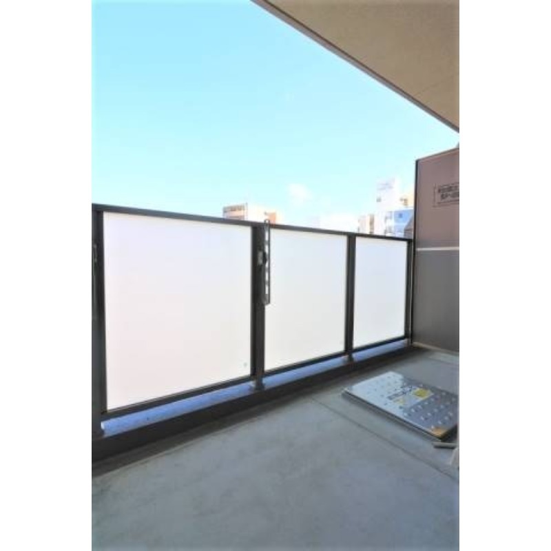 バルコニー　洗濯物はこちらです。