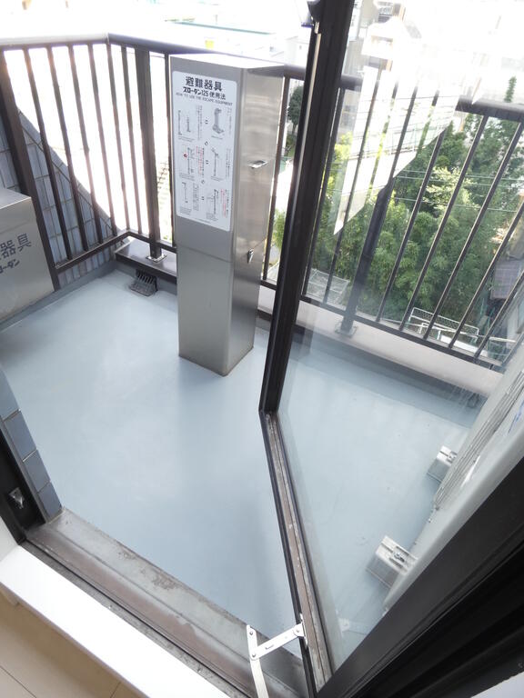 バルコニー　バルコニー