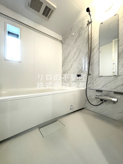 バス・シャワールーム　浴室には乾燥機が付いているので梅雨の時期でも安心です☆