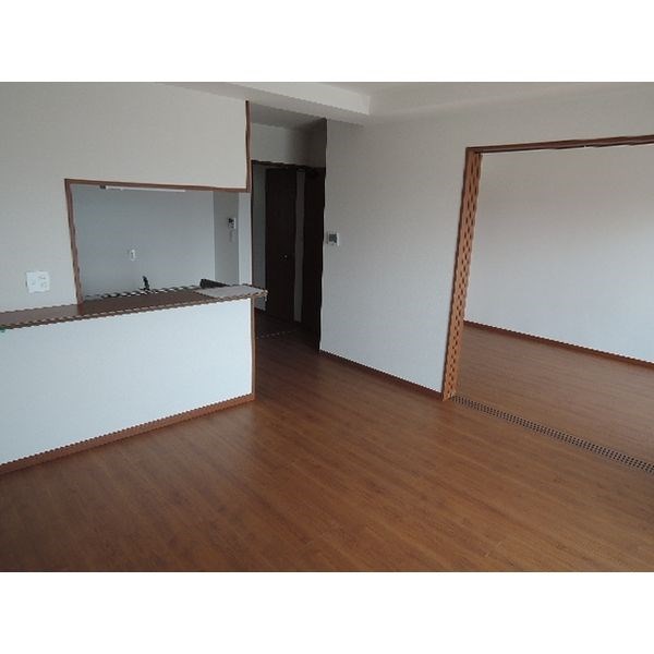 居室・リビング　リビング　※別号室参考写真