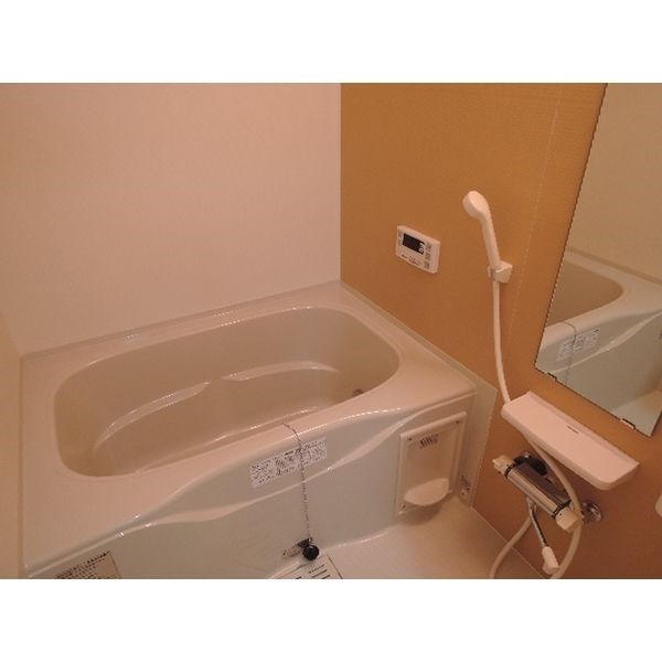 バス・シャワールーム　浴室　※別号室参考写真