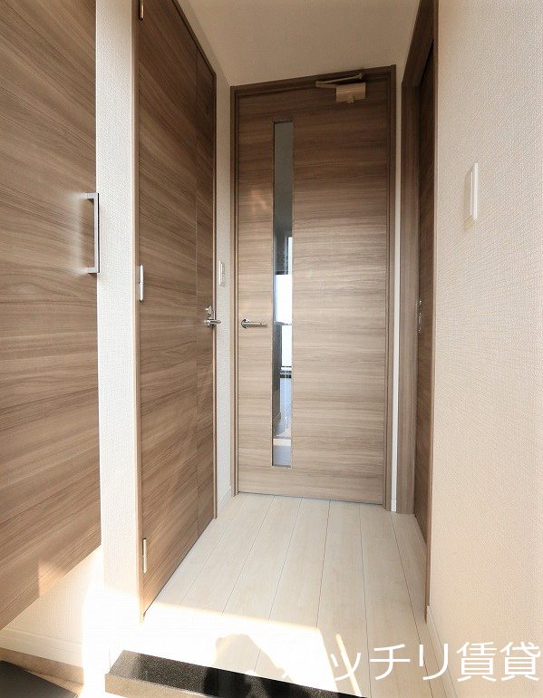 玄関　玄関シューズボックス