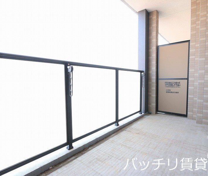 バルコニー　※室内写真等は別号数の為、現状優先となります。