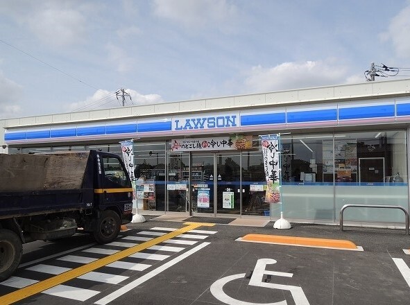 コンビニ　ローソン鴻巣広田南店（コンビニ）まで200m