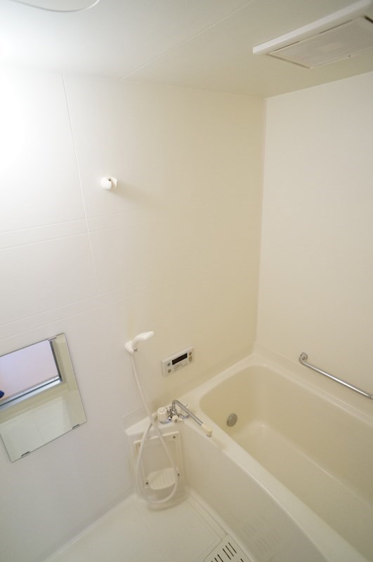 バス・シャワールーム　追焚き付お風呂