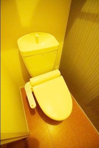 トイレ　★★快適なウォシュレット付★★