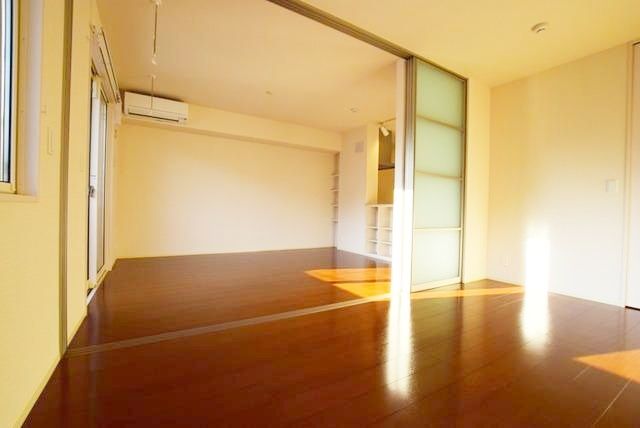 居室・リビング　★★広々としたリビング★★