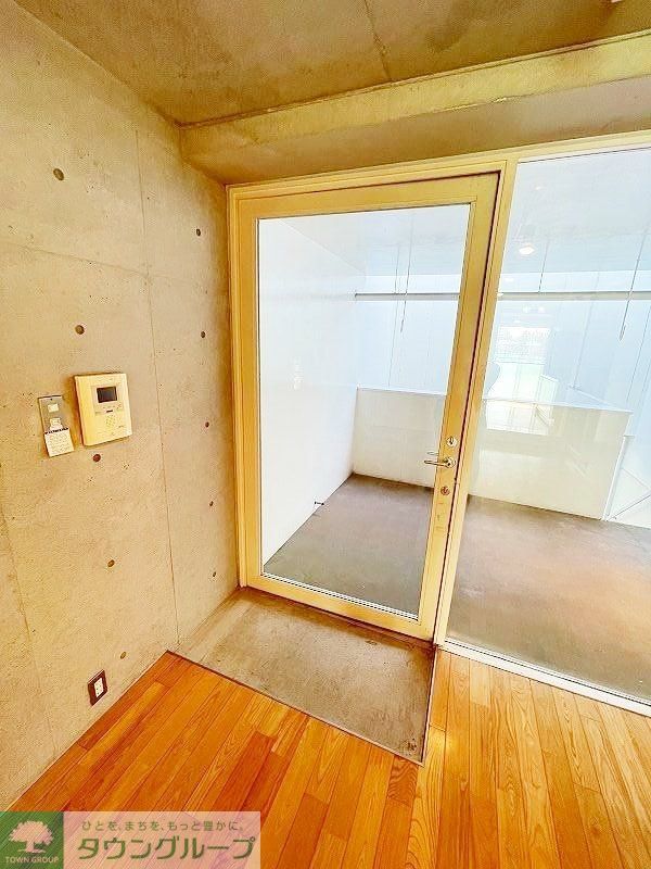 玄関　お部屋探しは株式会社　タウンハウジング　までお気軽にお問合…