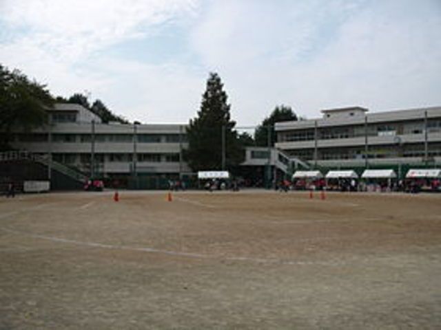 高校・高専　私立横浜学園高校（高校・高専）まで1097m