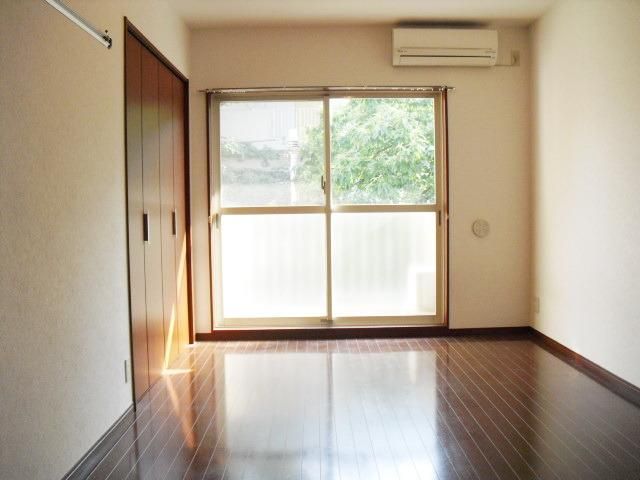 居室・リビング　★洋室7.7帖★