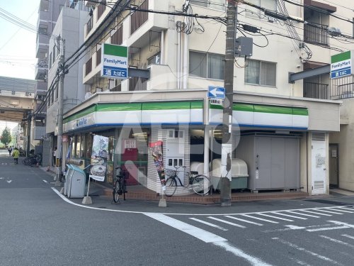 コンビニ　ファミリーマート 淀川図書館前店（コンビニ）まで100m