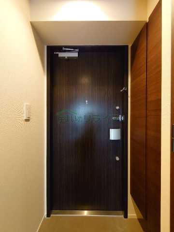 玄関　パークハビオ飯田橋（参考画像）