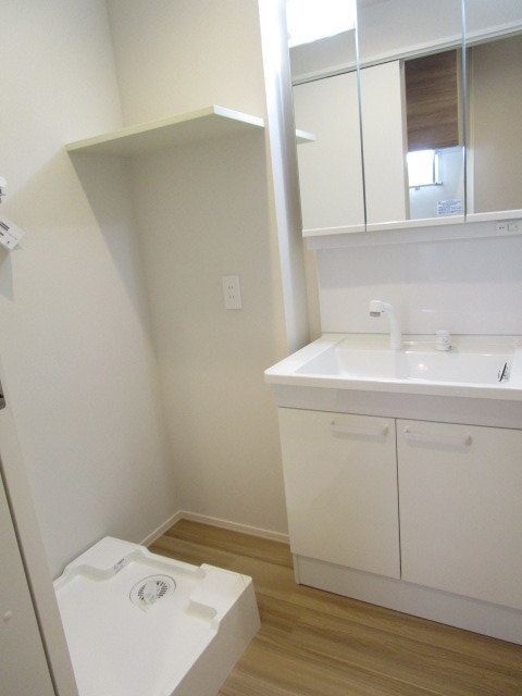 洗面設備　★独立洗面台★室内洗濯機置場★