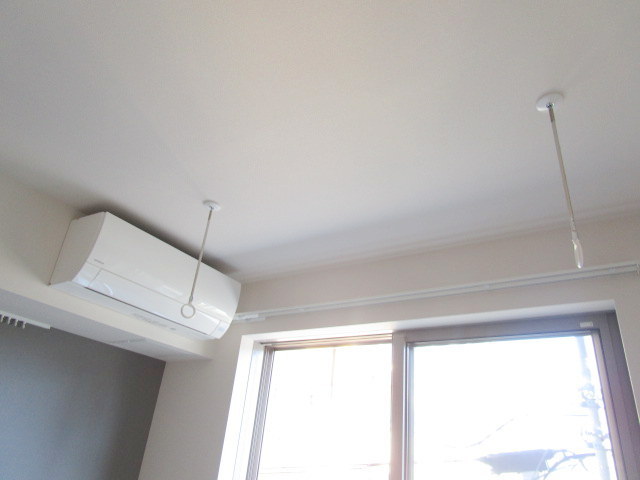 その他設備　★室内物干しフック★エアコン★