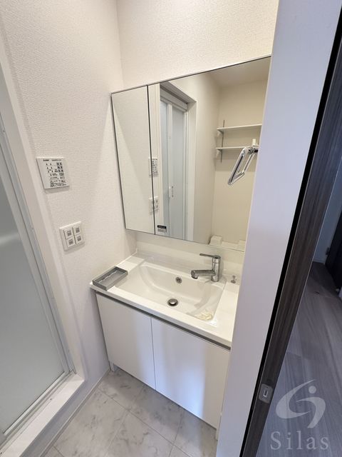 洗面設備　同仕様