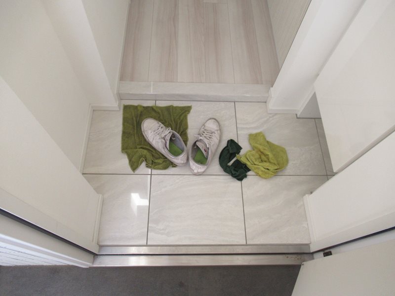 玄関　収納もある玄関です