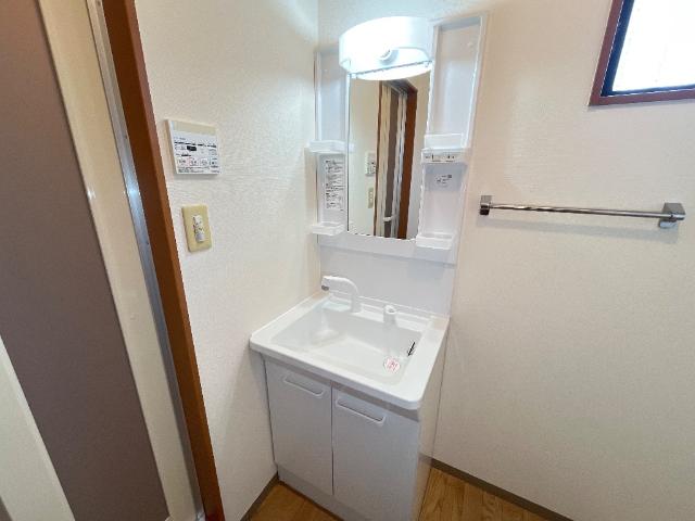 洗面設備　洗髪洗面化粧台