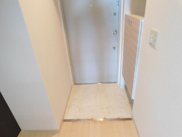 玄関　玄関も広くていいですね。