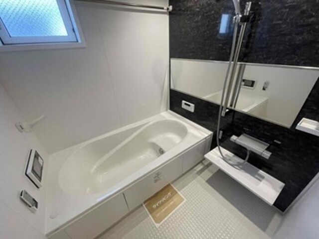 バス・シャワールーム　一坪風呂（追い焚き給湯・浴室換気乾燥機・浴室テレビ付き）