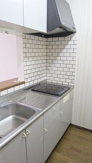 キッチン　キッチンです！コンロはIHなので火事の心配も要りません！！
