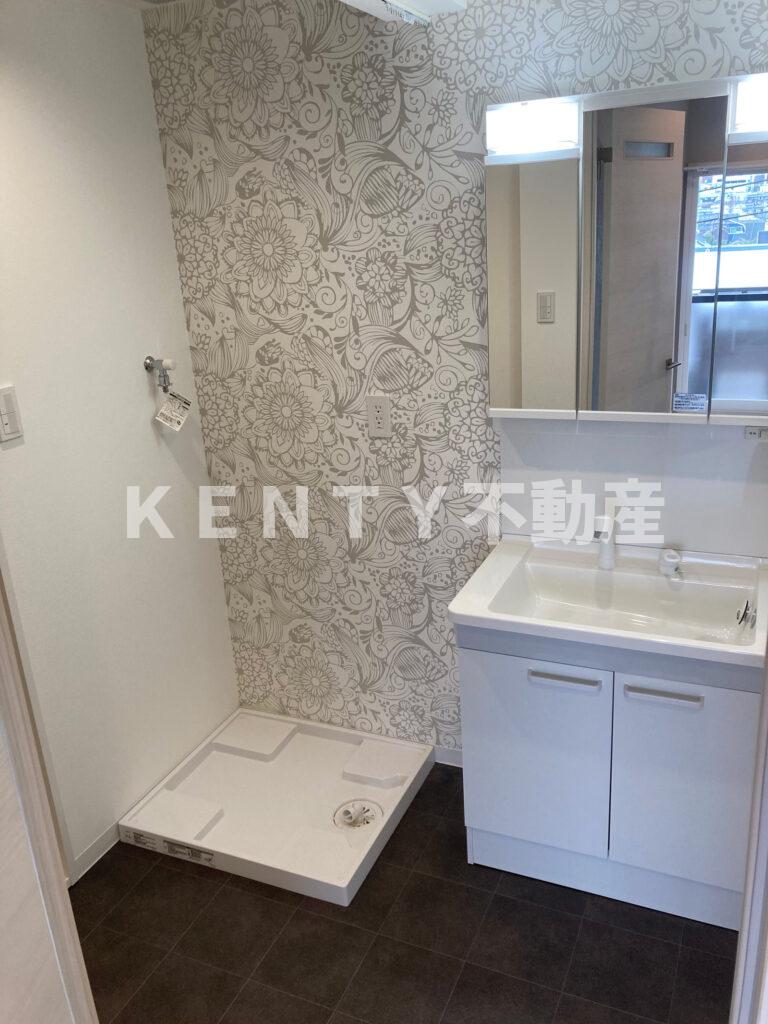 洗面設備　脱衣スペースもあります