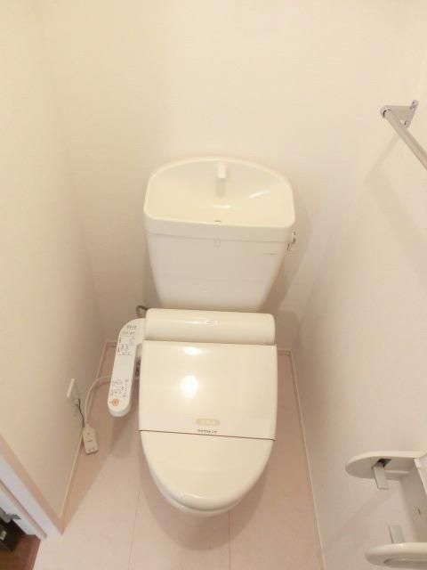 トイレ　※別号室参考写真です