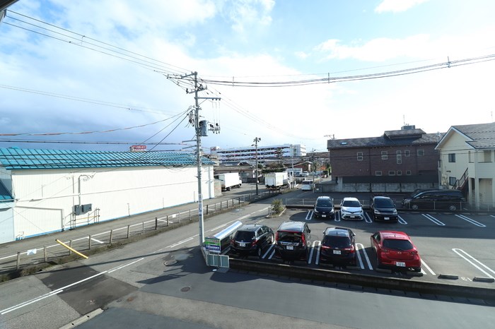 眺望　カーテンを開けても人目を気にせず過ごせます！