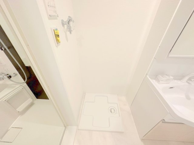 その他設備　嬉しい室内洗濯機置場。これで洗濯機も長持ちしますね。