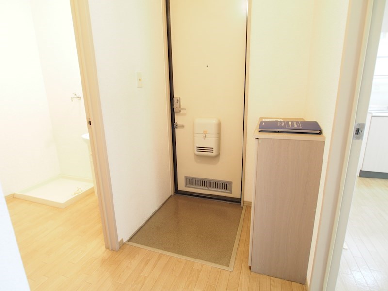 玄関　他室写真