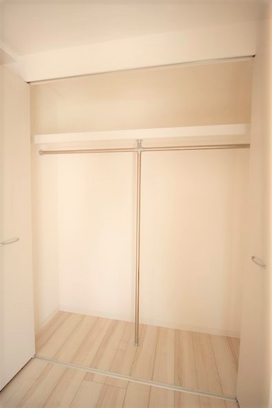 収納　★ハンガーラック付き、上部収納も有り★