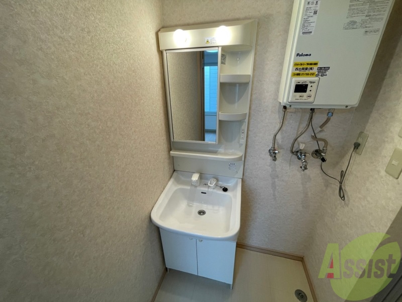 洗面設備　こちらに洗面台があります。朝の洗顔はこちらで。